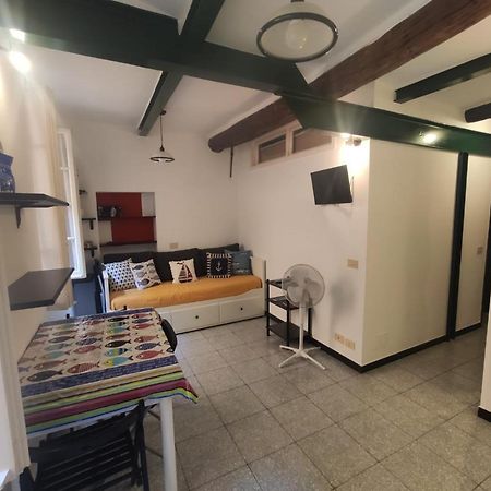 A Casa Di Silvia Apartment คาโมยลี ภายนอก รูปภาพ