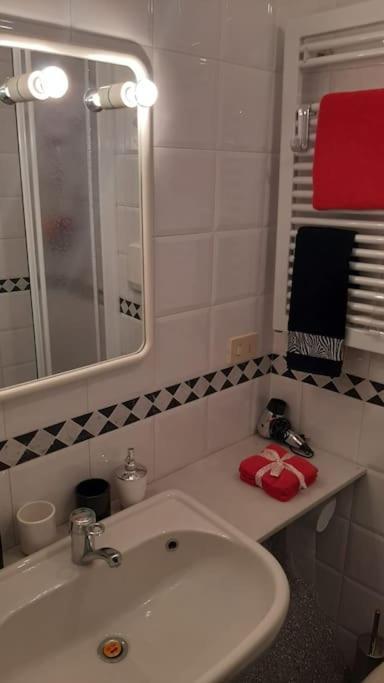 A Casa Di Silvia Apartment คาโมยลี ภายนอก รูปภาพ
